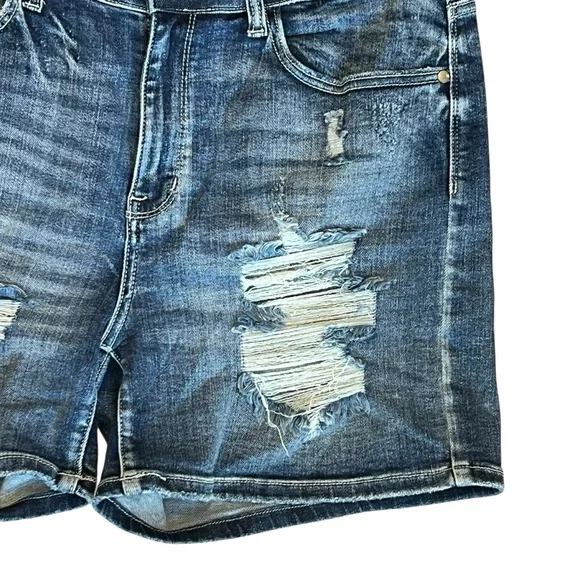 Judy Blue Women’s Sz 1X Distressed High Rise Denim Shorts Dark Wash Stretch - Picture 3 of 13